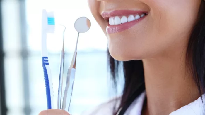 World Oral Health Day 2023: मुंह की साफ-सफाई के लिए जानें क्या करें क्या न  करें - World Oral Health Day 2023 Know what to do and what not to do for