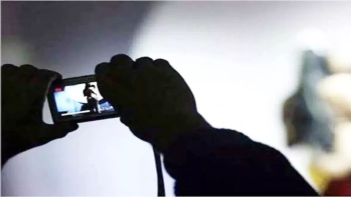 हनी ट्रैप का शिकार हुआ युवक, वीडियो बना की एक लाख की डिमांड (सांकेतिक तस्वीर)