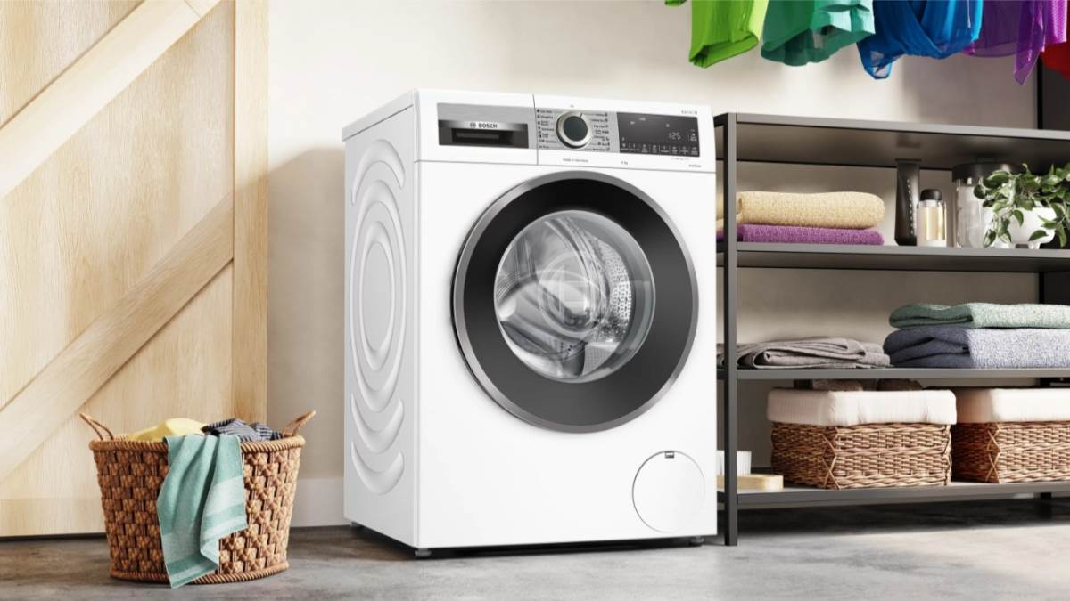 नए जमाने में टच कंट्रोल वाली फ्रंट लोड Bosch Washing Machine का खूब है नाम! अनोखे फंक्शन देखकर ग्राहकों का दिल भी मचला