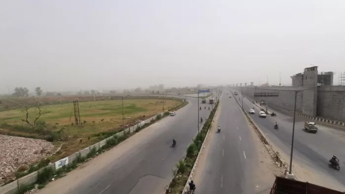 Meerut Weather: बसंत ऋतु में नरम हैं पारे के तेवर