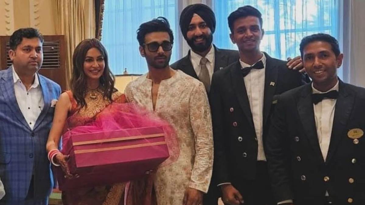 https://www.jagranimages.com/images/newimg/18032024/18_03_2024-pulkit_and_kriti_1_23677767.jpg