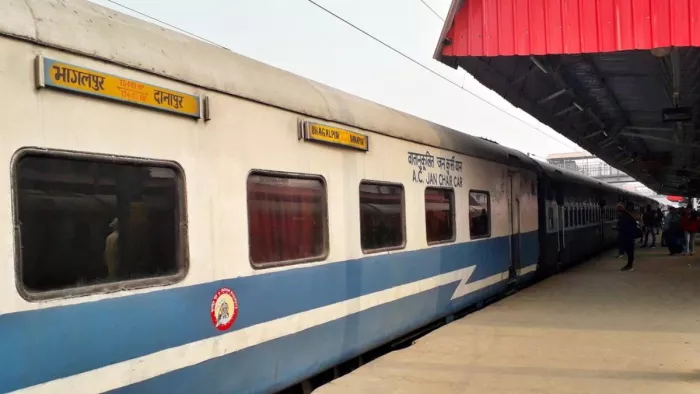 भागलपुर इंटरसिटी के यात्रियों को रेलवे का तोहफा, पूरी तरह बदलने वाली है ट्रेन