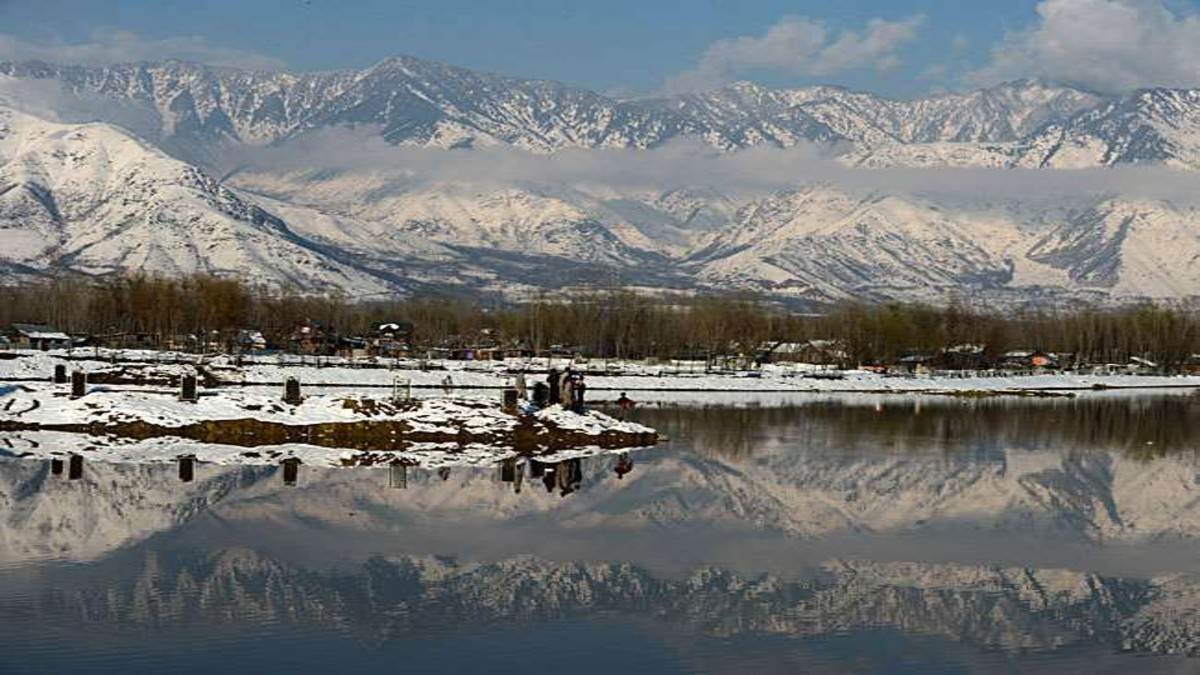 https://www.jagranimages.com/images/newimg/18032025/18_03_2025-kashmir_mausam_18_23901509.jpg