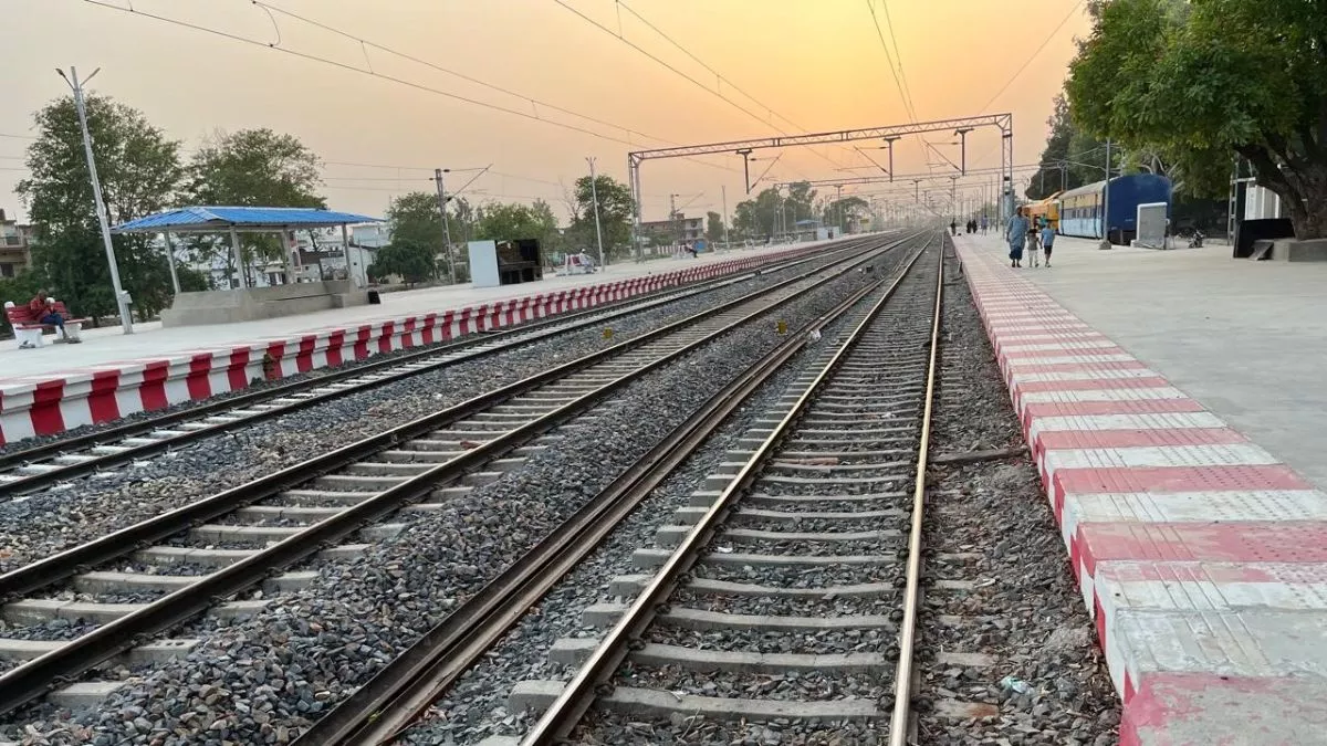 यूपी में नई रेल लाइन के लिए अधिग्रहित की जाएगी 7 गांवों की जमीन, सैकड़ों किसानों को मिलेगा लाभ; नोटिस जारी