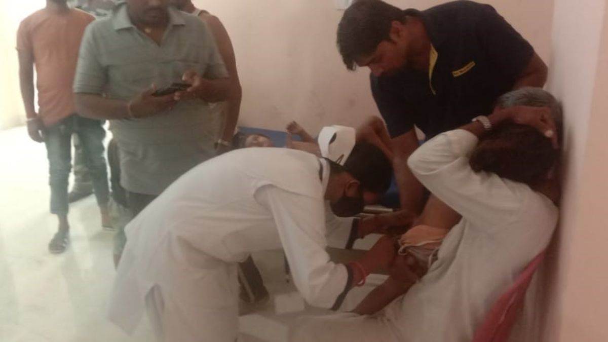 fire broke out due to leakage in the gas cylinder during cooking five people of the same family injured including women and children