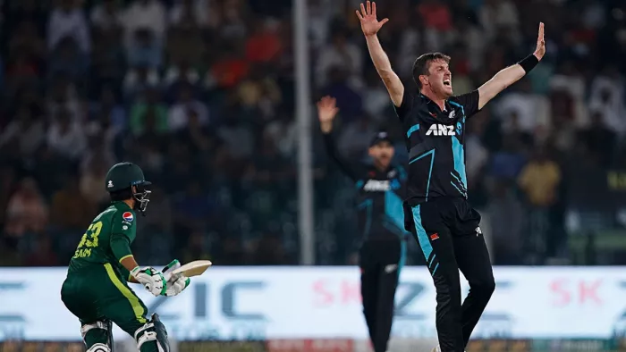 PAK vs NZ 3rd T20I: न्यूजीलैंड ने 4 रन से पाकिस्तान को हराया