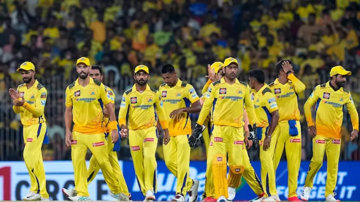 CSK को लगा तगड़ा झटका, चोट के चलते पूरे सीजन से बाहर हुआ ये सलामी बल्लेबाज; इंग्लैंड के इस खिलाड़ी को मिला मौका