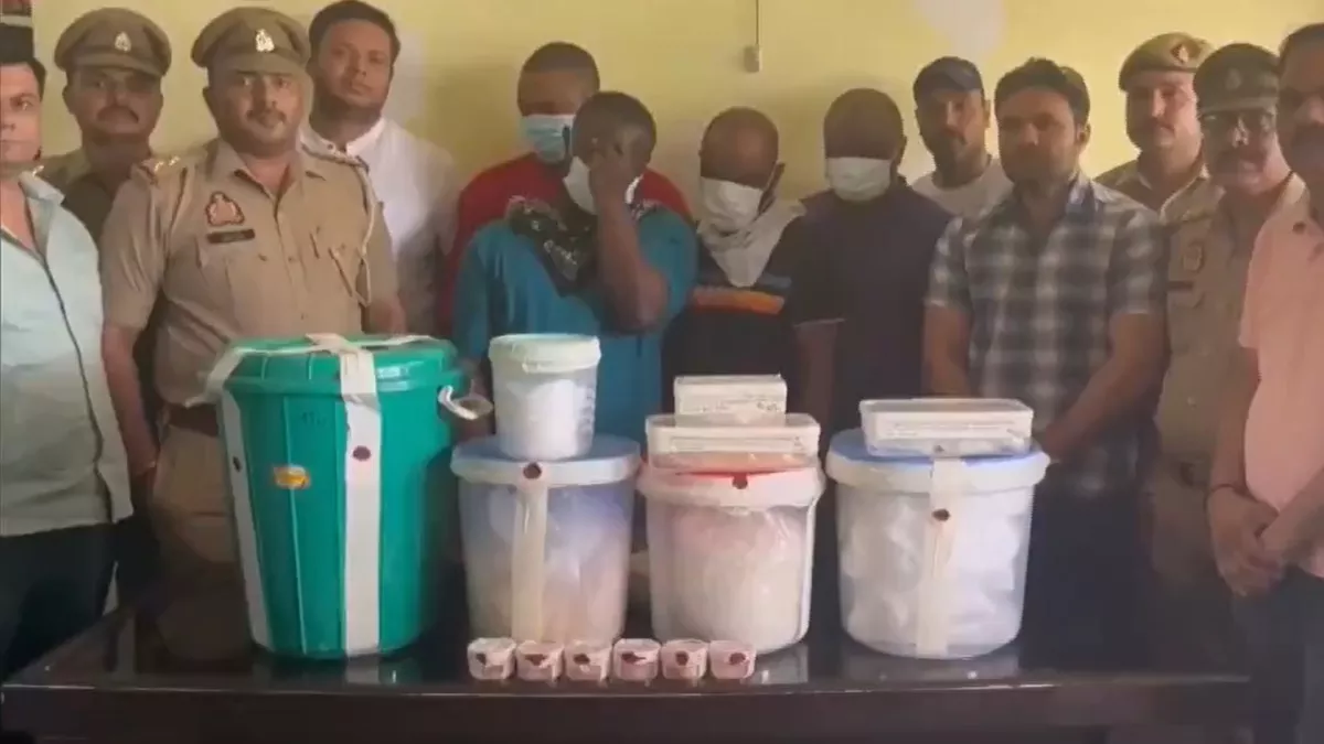 Greater Noida: घर पर लैब में बना रहे थे MDMA ड्रग्स, छापा मार कर गिरफ्तार किए चार नाइजीरियाई नागरिक; कीमत 100 करोड़