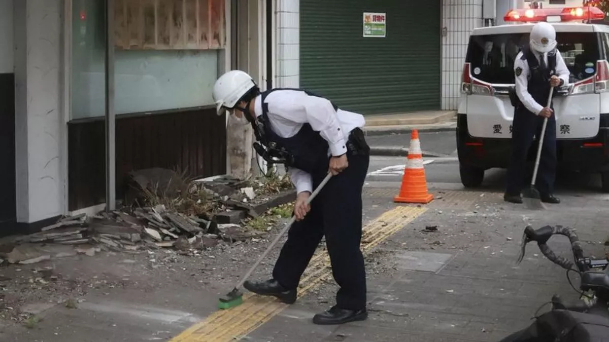 Japan Earthquake: भूकंप के तेज झटकों से थर्राया जापान, 9 घायल; सुनामी की कोई चेतावनी नहीं