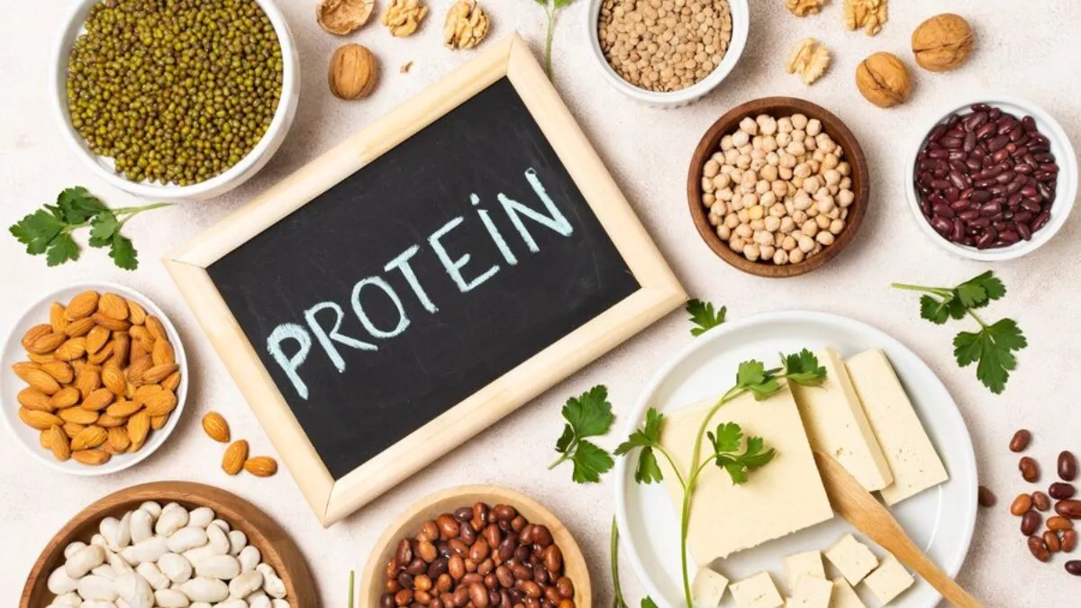 Protein: अगर आपके शरीर में भी दिख रहे हैं ये लक्षण, तो हो सकती है प्रोटीन की कमी, ऐसे करें इसे दूर
