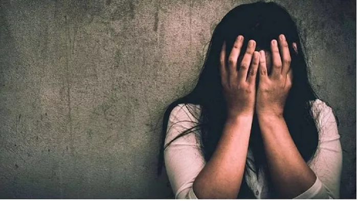 अशरफ के प्रेम जाल में फंसी हिंदू महिला बनी लाखों की कर्जदार (सांकेतिक तस्वीर)