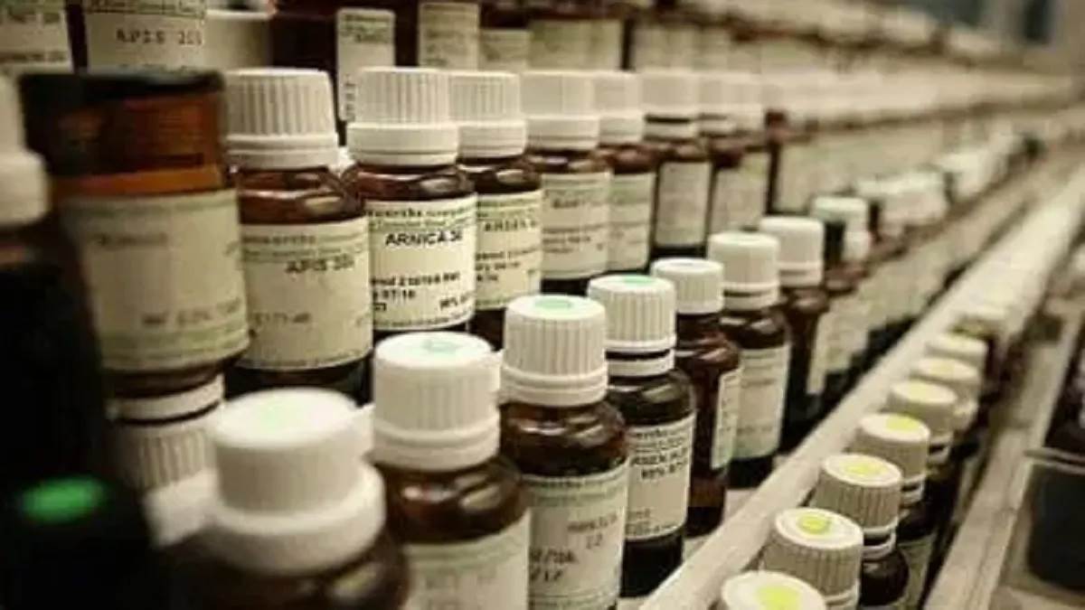 https://www.jagranimages.com/images/newimg/18042025/18_04_2025-homeopathy_23920953.jpg