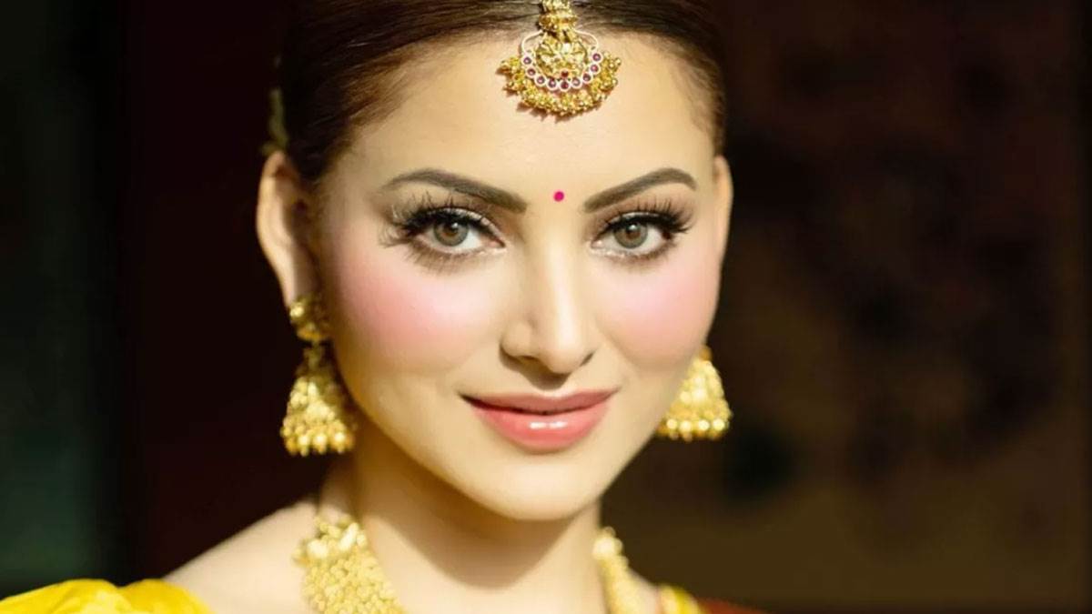 https://www.jagranimages.com/images/newimg/18042025/18_04_2025-urvashi-rautela_23921181.jpg
