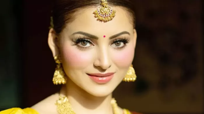 Urvashi Rautela Temple Controversy: अभिनेत्री उर्वशी रौतेला. Social Media