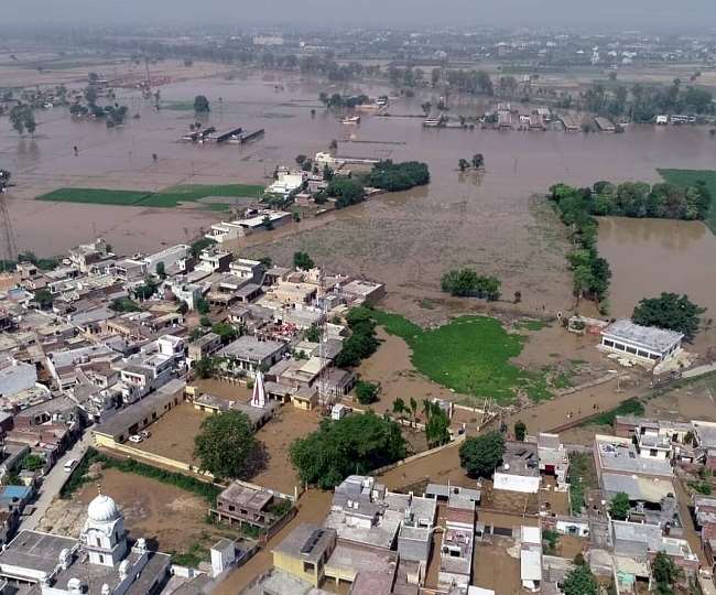 दक्षिण हरियाणा को पानी देने वाली नहर टूटी, गांव में बाढ़ जैसे हालात से अफरातफरी