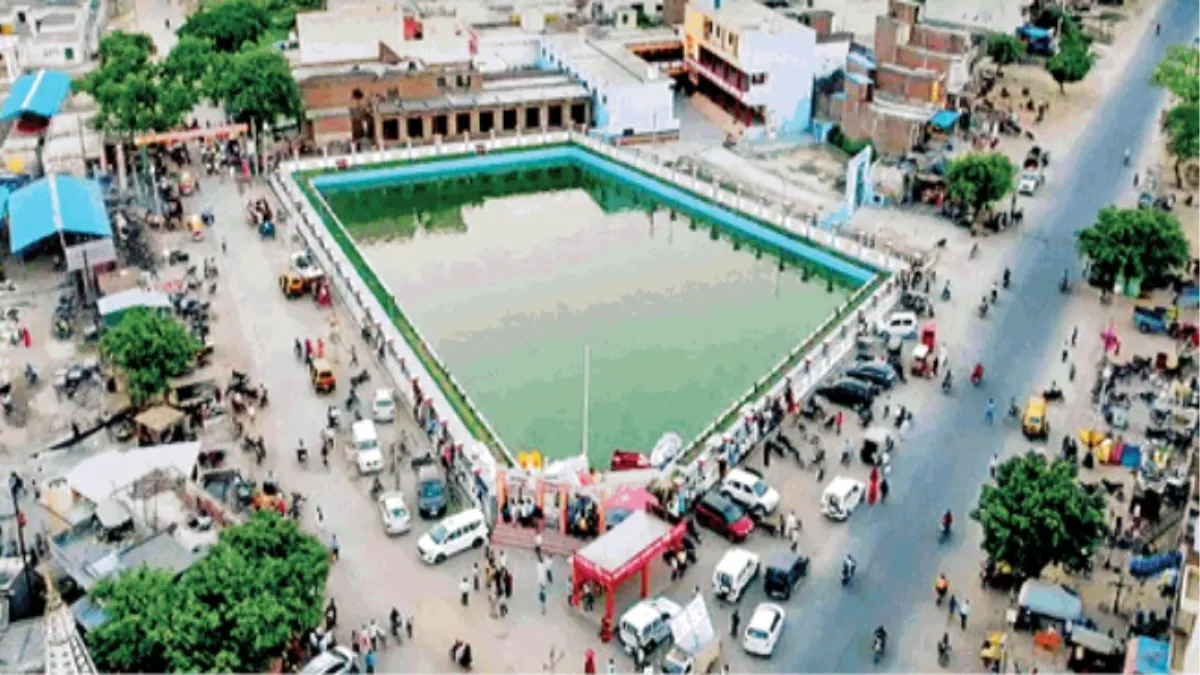 तालाबों की ओर लौटने का वक्त, यूपी के रामपुर जिले में बना है देश का पहला अमृत सरोवर