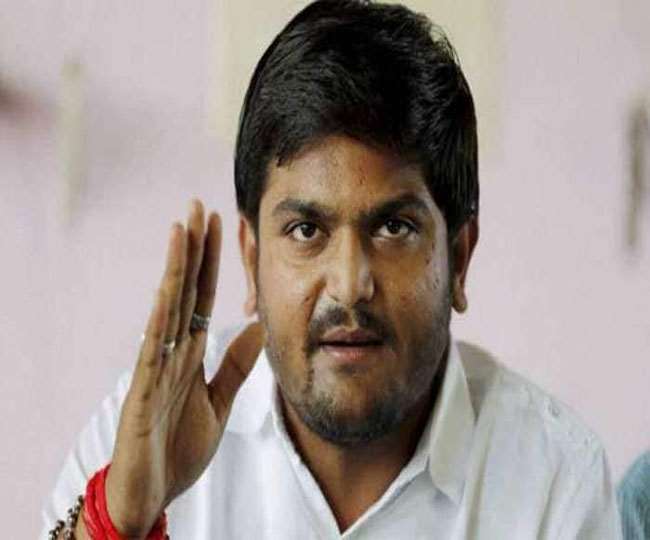 हार्दिक पटेल ने कांग्रेसी नेताओं को बिका हुआ बताया है।