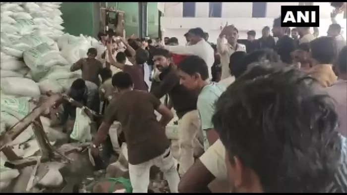 गुजरात के मोर्बी में बड़ा हादसा, 12 लोगों की मौत