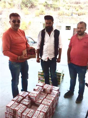 https://www.jagranimages.com/images/newimg/18052022/18_05_2022-stone_fruit_himachal_22719842.jpg