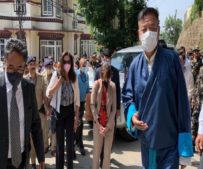 उजरा जेया बुधवार को उच्च स्तरीय यात्रा के लिए हिमाचल प्रदेश के धर्मशाला पहुंची हैं,