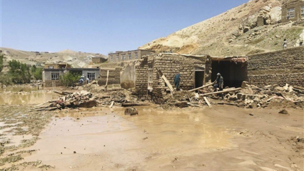 https://www.jagranimages.com/images/newimg/18052024/18_05_2024-afghanistan_flash_floods_23720420.jpg