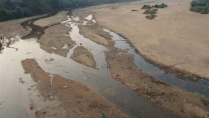 नदी में खुदाई कर रहा था श्रमिक, तभी आने लगी खट-खट की आवाज (फाइल फोटो)