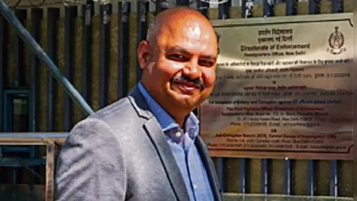 बीती रात से ही दिल्ली पुलिस के संपर्क में थे बिभव; पढ़ें गिरफ्तारी की इनसाइड स्टोरी