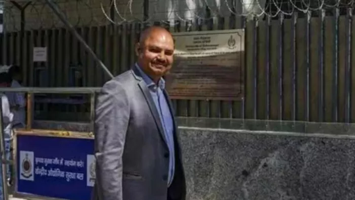 CM केजरीवाल के PA बिभव कुमार को दिल्ली पुलिस ने गिरफ्तार किया।