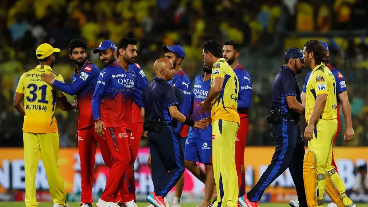 CSK vs RCB Pitch Report: बेंगलुरू में बल्लेबाजों की होगी मौज या गेंदबाज निकालेंगे काट, जानिए कैसी होगी चिन्नास्वामी की पिच?