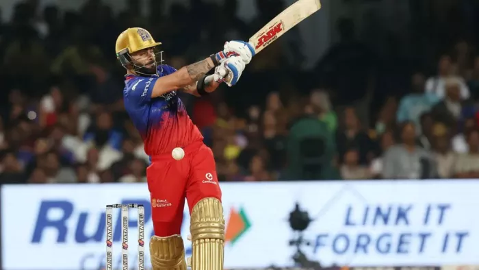 Virat Kohli ने बेंगलुरु में रचा इतिहास, आईपीएल में ऐसा करने वाले बने पहले खिलाड़ी