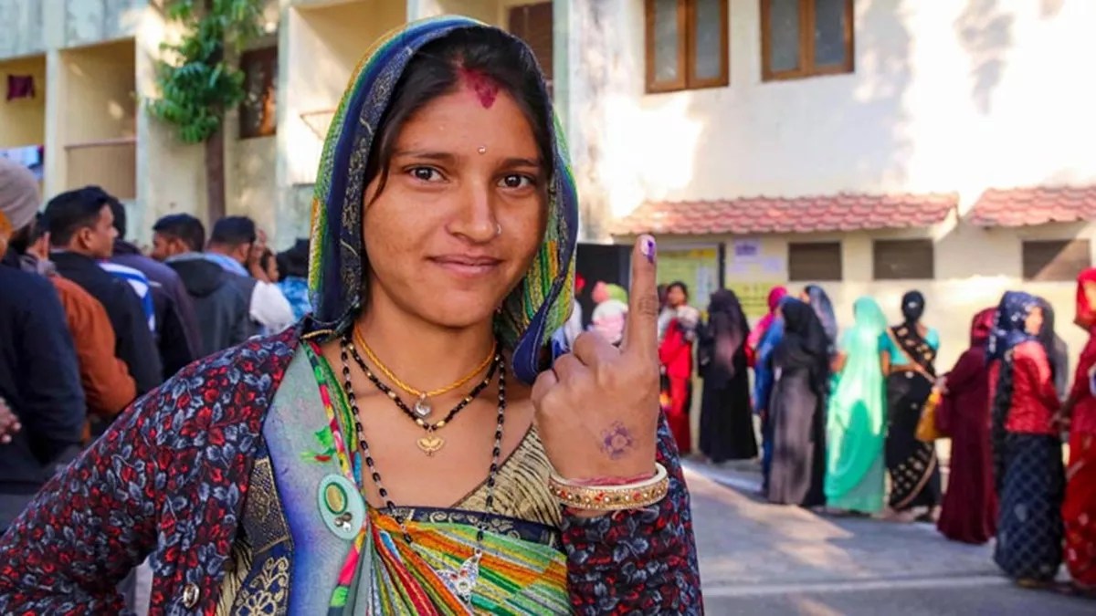Lok Sabha Election: लोकतंत्र के पर्व के कई फेस हुए पूरे, चौथे चरण में चार राज्यों में पुरुषों से अधिक महिलाओं ने किया मतदान