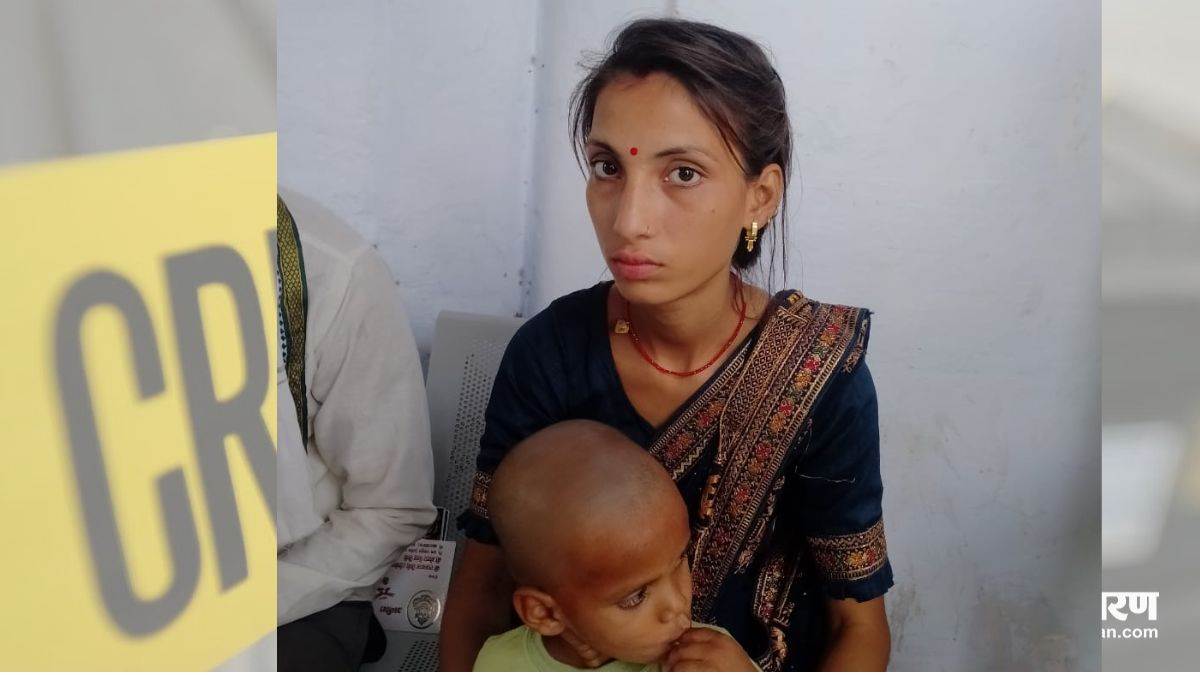 woman robbed at knifepoint during wedding visit son threatened robbery on agra highway