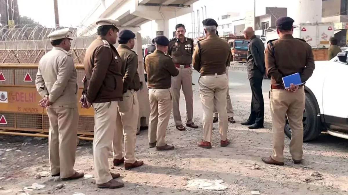 https://www.jagranimages.com/images/newimg/18052025/18_05_2025-jharkhand-infiltrators_23940315.jpg