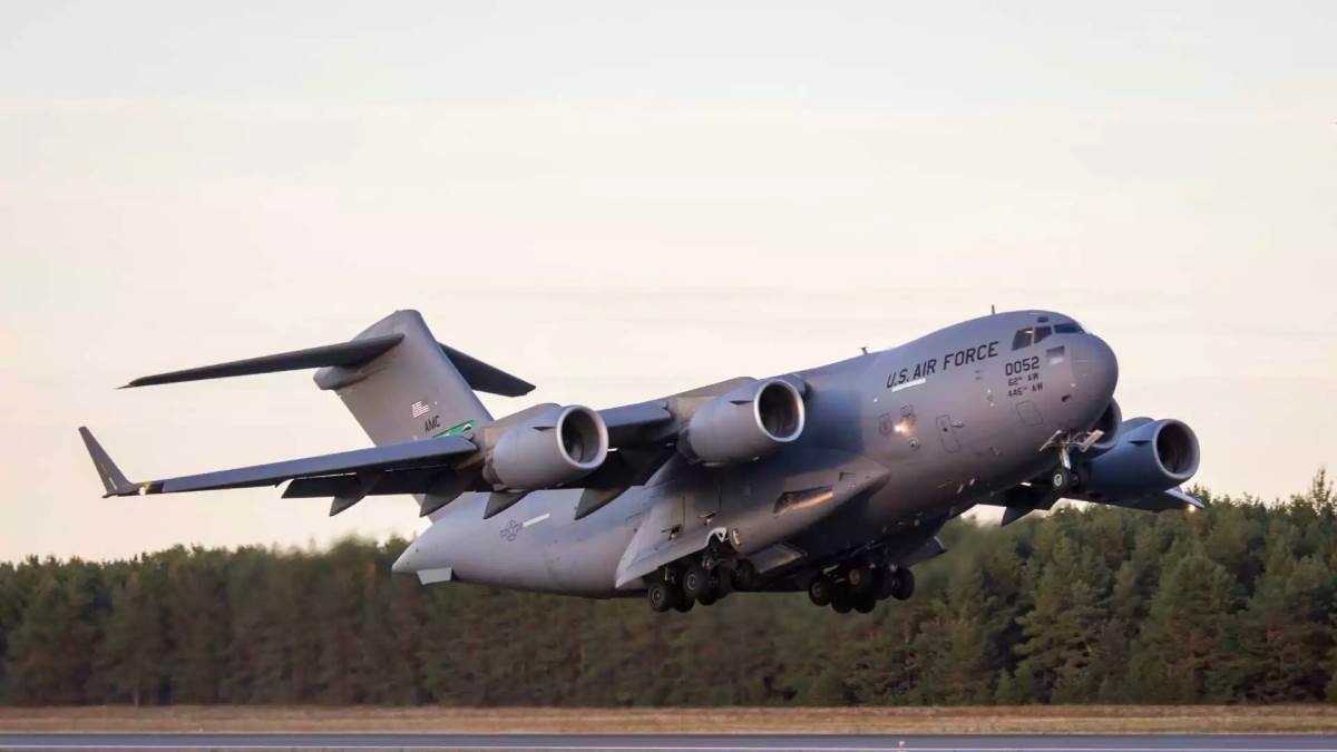 https://www.jagranimages.com/images/newimg/18052025/18_05_2025-us_air_force_23940131.jpg
