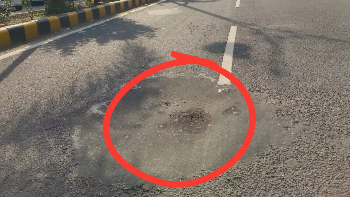 जरा संभलकर चलिये.. सीवर लीकेज से धंस रही सड़कें, अधिकारी नहीं ले रहे संज्ञान; हरियाणा के यमुनानगर में हाल बेहाल