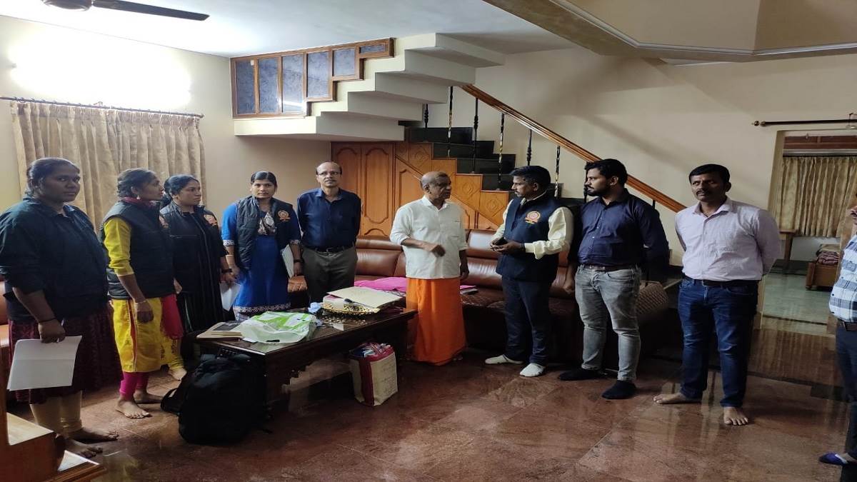 ACB Raids in Karnataka: कर्नाटक में एसीबी की 80 टीमों ने एक साथ 80 ...