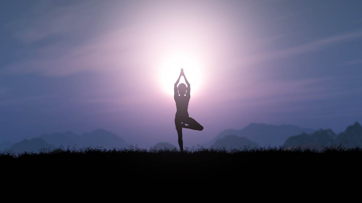 Yoga Day 2022 अच्छी नींद के साथ सेहतमंद रहने के लिए चंद्र नमस्कार का करें  अभ्यास - international yoga day 2022 Chandra Namaskar Benefits moon  salutation steps and benefits