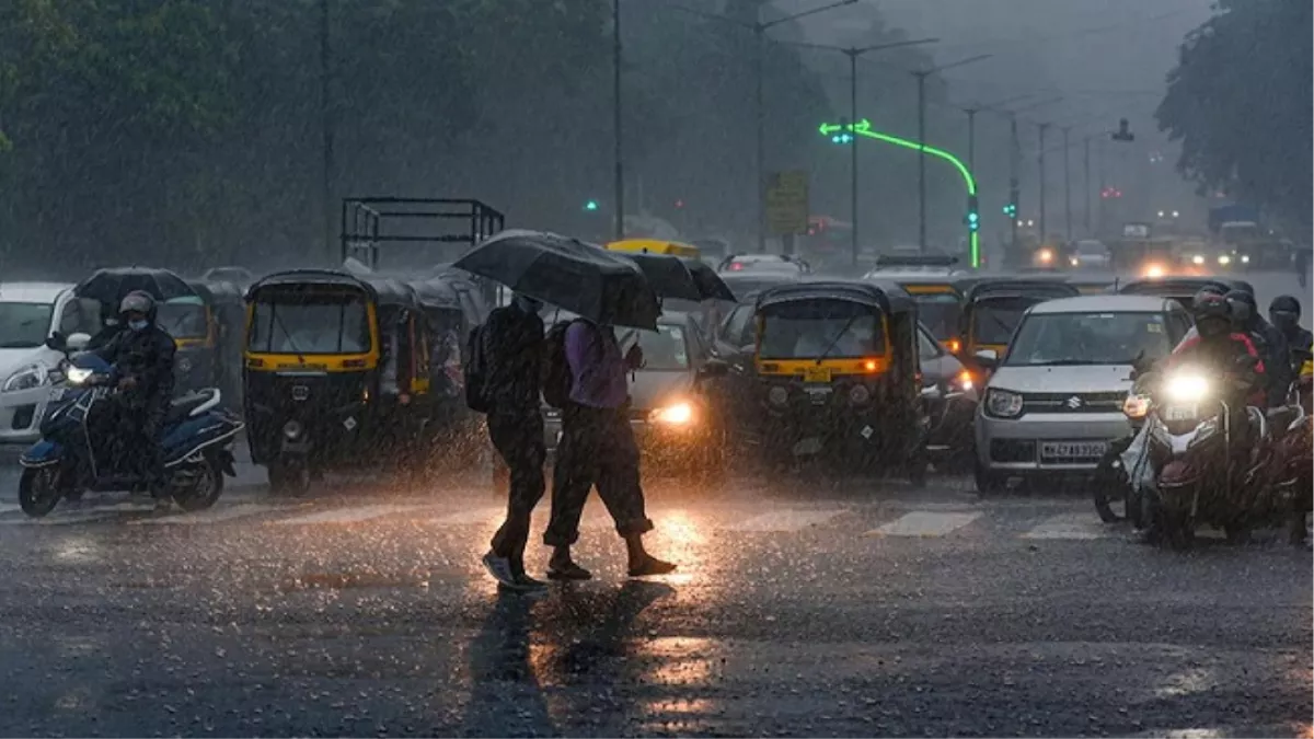 Weather Update: दिल्ली, बिहार और झारखंड समेत देश के इन हिस्सों में होगी जोरदार बारिश, जारी हुआ अलर्ट; जानिए IMD का ताजा अनुमान