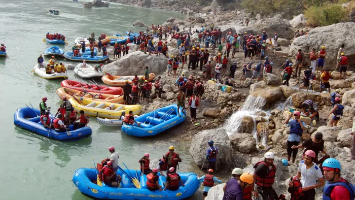 Rafting in Rishikesh: मानसून सत्र में 30 जून से 31 अगस्त तक गंगा में रिवर राफ्टिंग की गतिविधि बंद रहेगी।