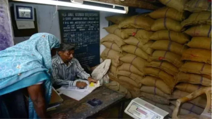 Agra News: राशन की दुकान की सांकेतिक तस्वीर।