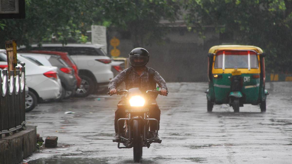 ncr noida rain relief power outages and waterlogging reported
