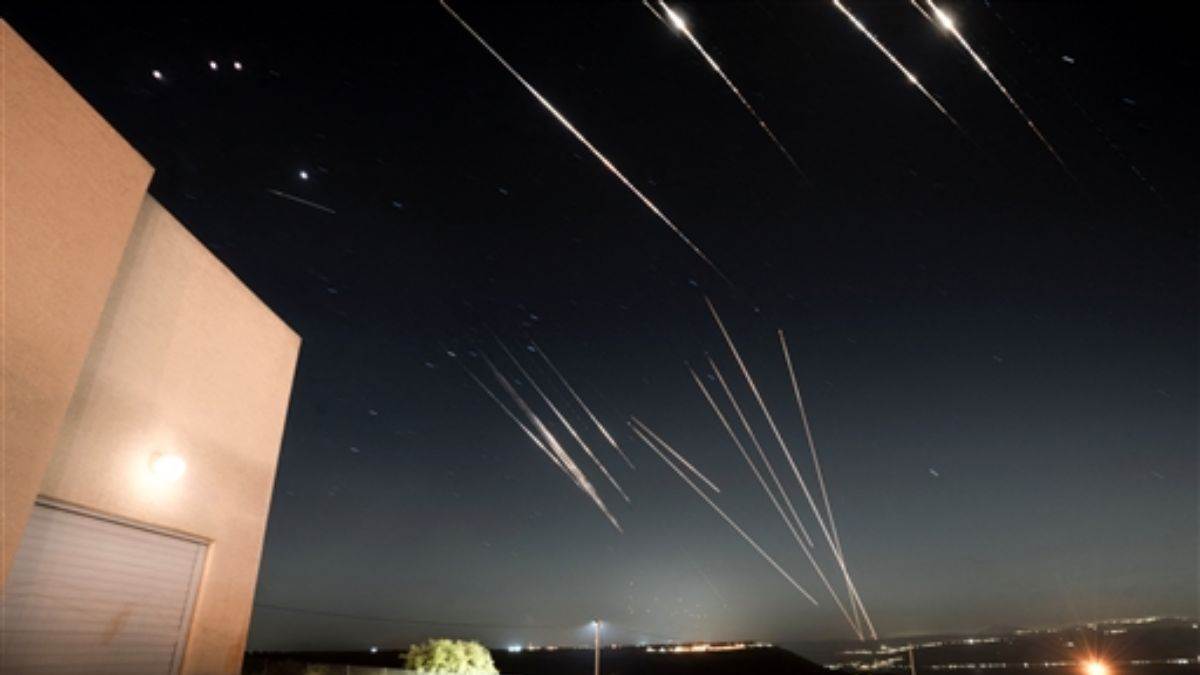 https://www.jagranimages.com/images/newimg/18062025/18_06_2025-israel_fattah_1_missile_23967508.jpg