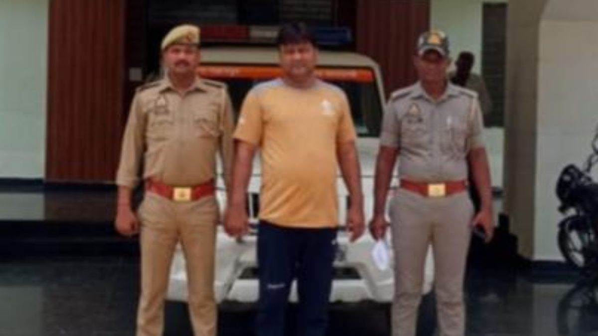 paper leak gang arrest ayush pandey nabbed by stf rs 1 lakh reward