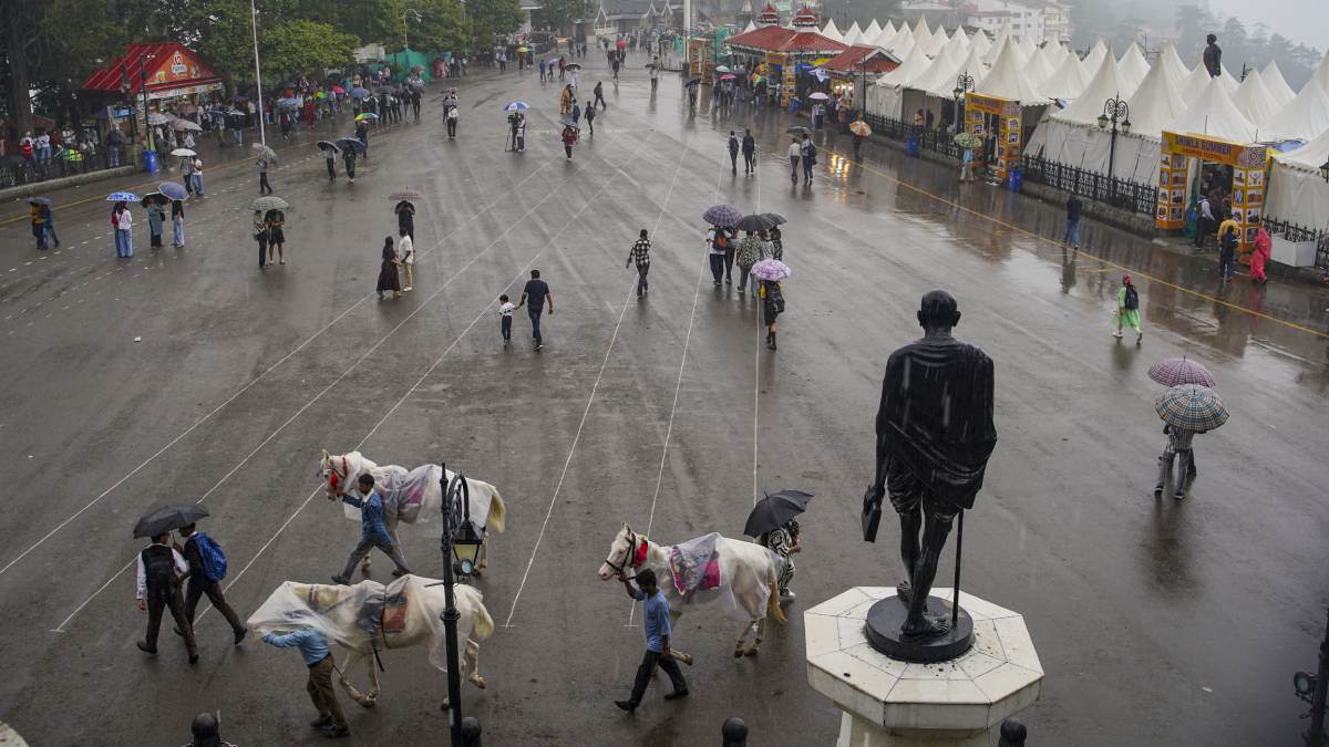 himachal pradesh weather heavy rain and snowfall disrupts life storm alert issued