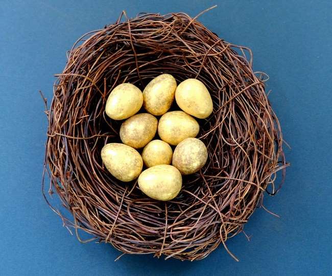 पेपर गोल्ड (Paper Gold) में निवेश (Investment) करने का सबसे अच्छा तरीका गोल्ड ईटीएफ (Gold ETF) खरीदना है।