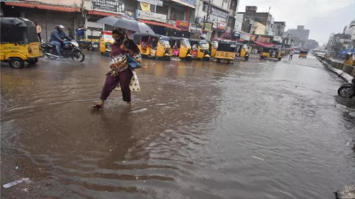 देश के कई राज्यों में आज भारी बारिश की संभावना है (फाइल फोटो)