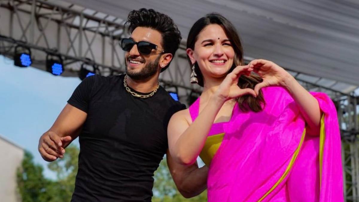 rocky aur rani kii prem alia bhatt ranveer singh video from gujarat gone viral