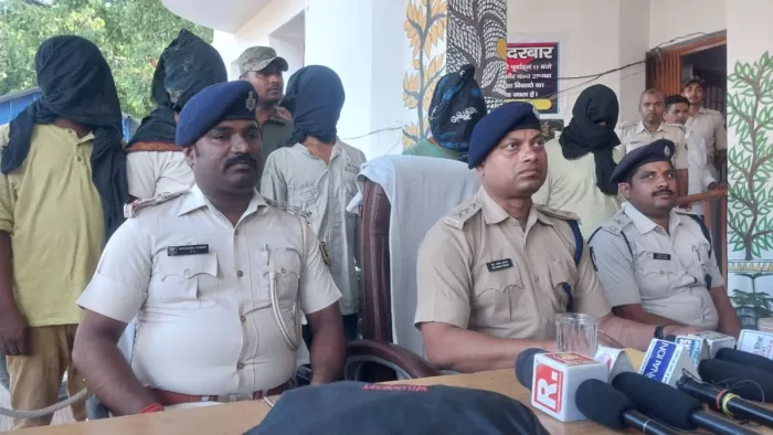 अंतर्राज्यीय बाइक चोर गिरोह का पर्दाफाश, पुलिस ने सरगना सहित पांच को गिरफ्तार। जागरण फोटो