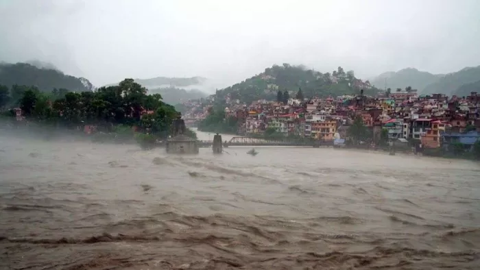 उत्तराखंड में दो दिन की राहत के बाद वर्षा ने एक बार फिर दुश्वारियां खड़ी कर दी।(फोटो सोर्स: जागरण)