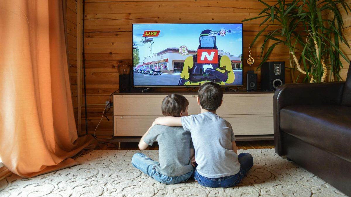 https://www.jagranimages.com/images/newimg/18072024/18_07_2024-best_43_inch_smart_tv_in_india_23760695.jpg
